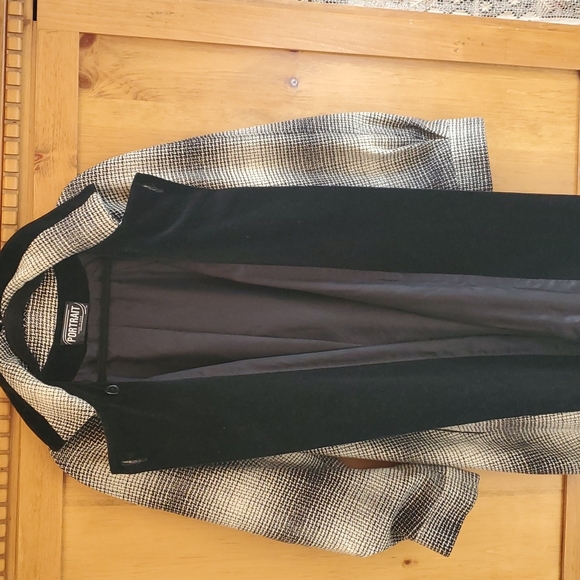 Vintage wool swing coat. - Picture 6 of 8